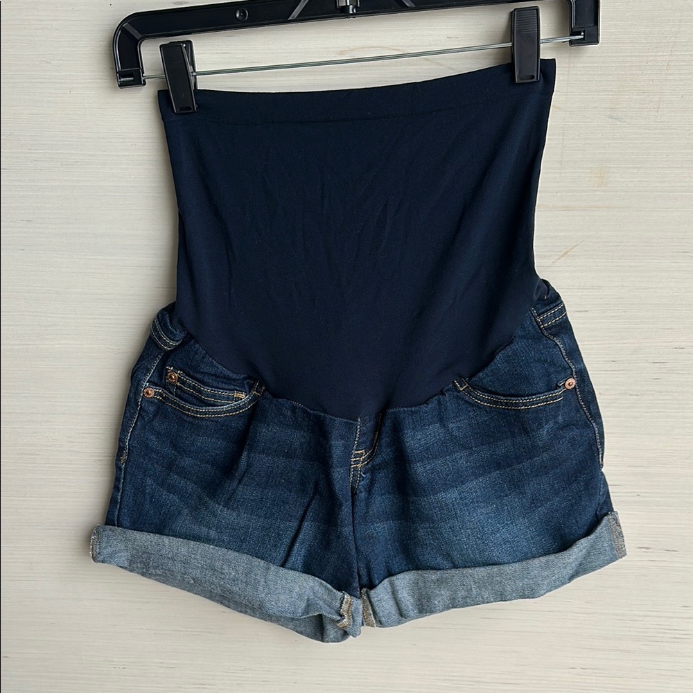 Indigo Blue Maternity Jean Shorts in Classic Blue size XS